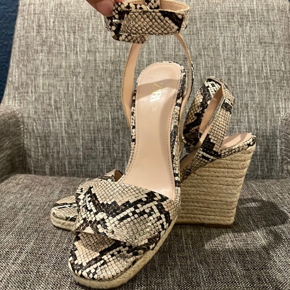 Zara Shoes - Zara Snake‎ Wedges